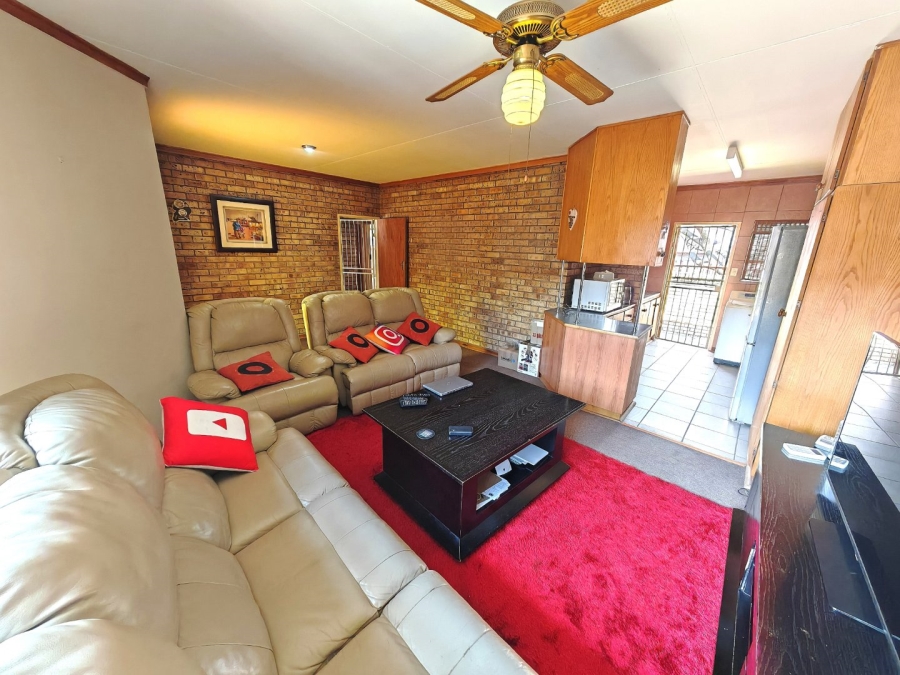 3 Bedroom Property for Sale in Uitsig Free State